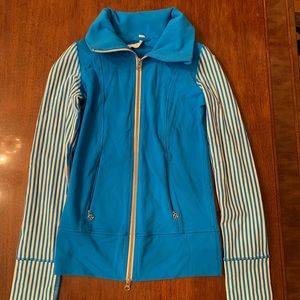 Lululemon Size 2 Jacket Royal Blue and White